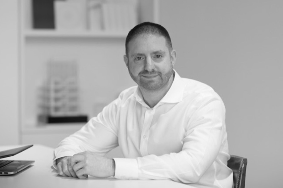 An interview with Philip Magnus