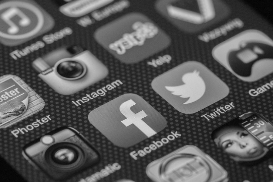 Making money in the world’s top social media shares