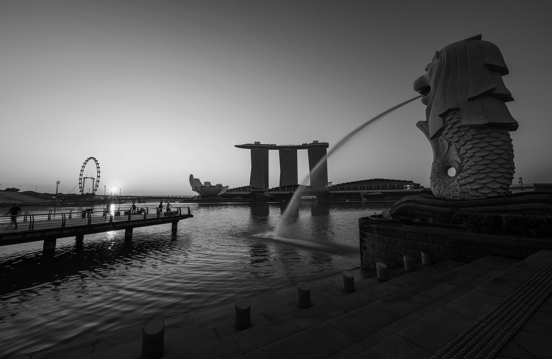 Singapore REITs: monthly ﻿analysis 