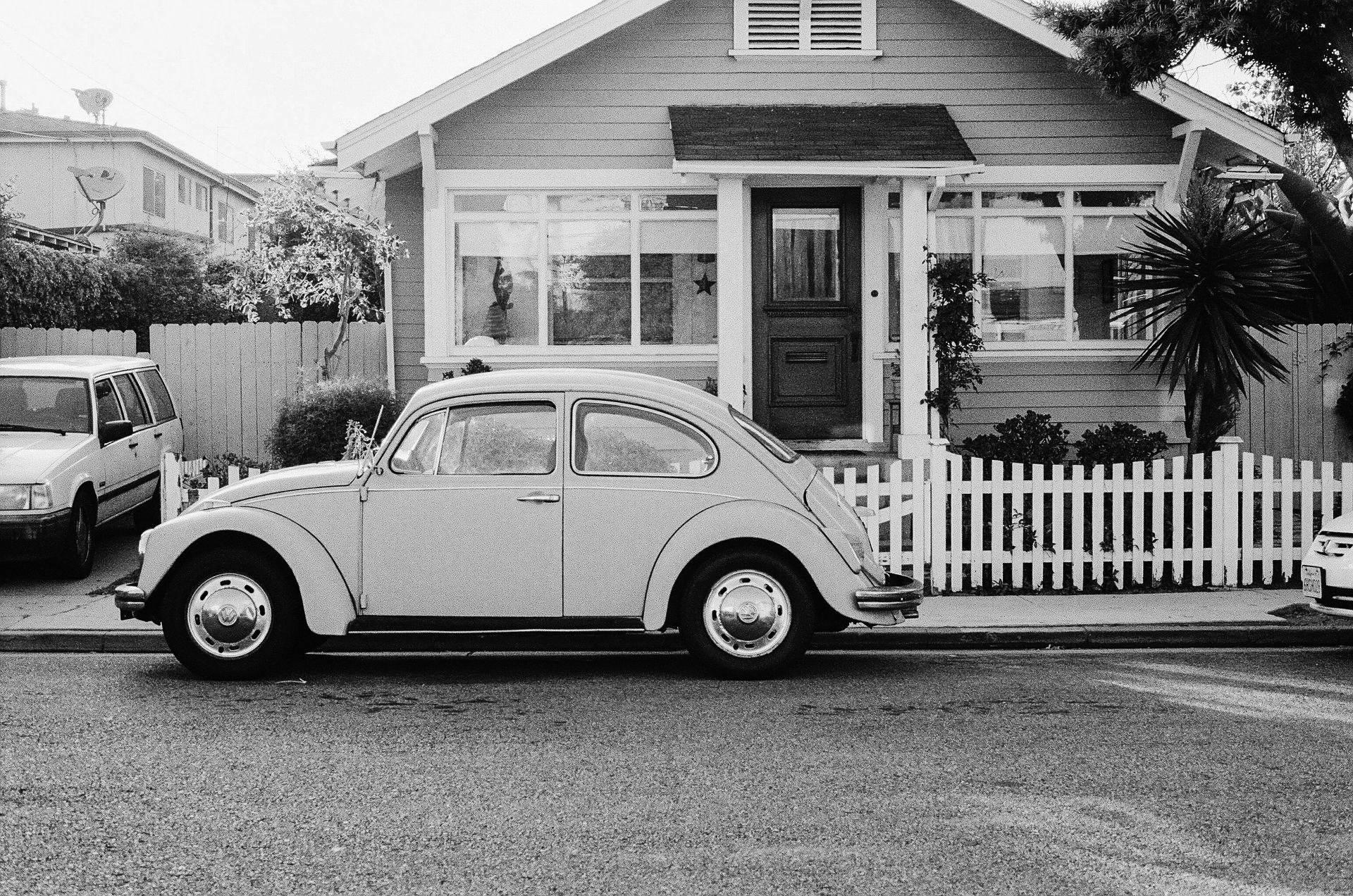 New single-family home sales rose in September as prices continue to surge