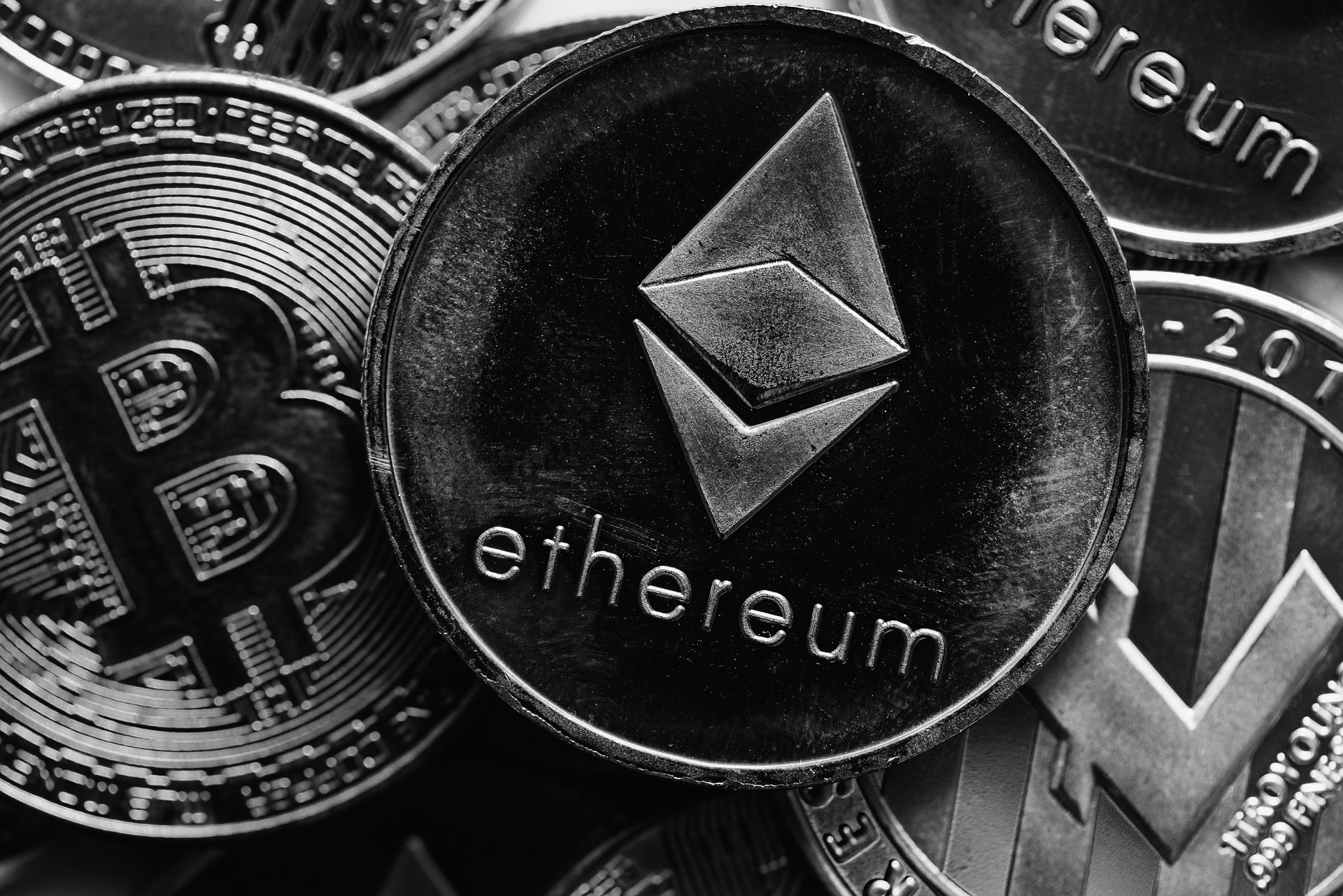 Bitcoin is helping both sides in Ukraine conflict…