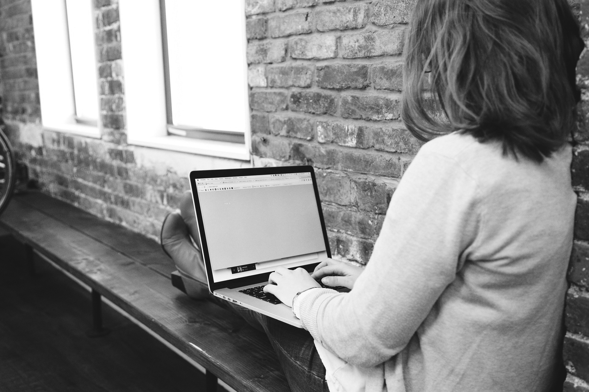 Four reasons the shift to hybrid working is set to stay for young professionals