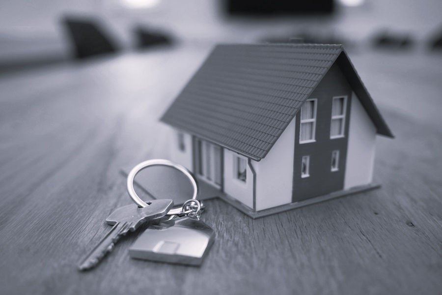 How to trade house prices