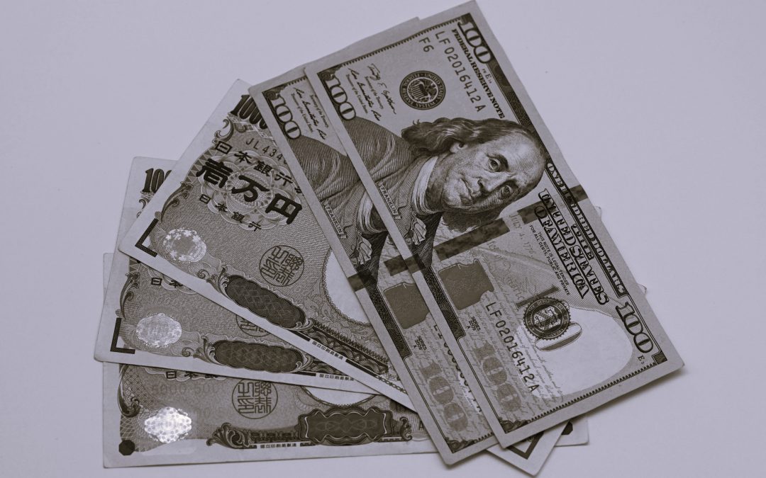 The US$ vs Treasury yields: one of them is about to give